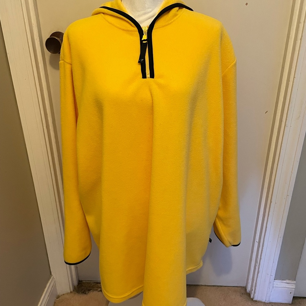 💛 Venezia jeans clothing co bright yellow fleece sweatshirt Women’s 22/24